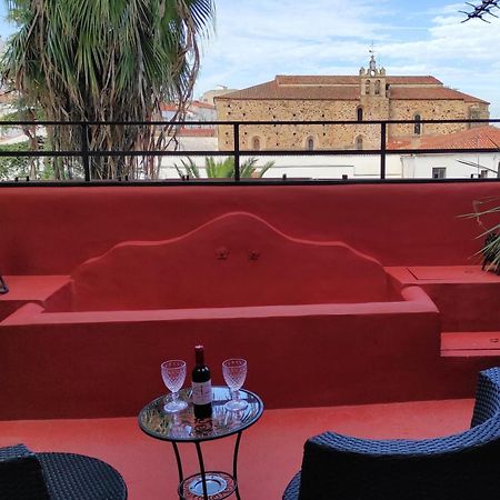 Hotel La Boheme Caces Екстериор снимка