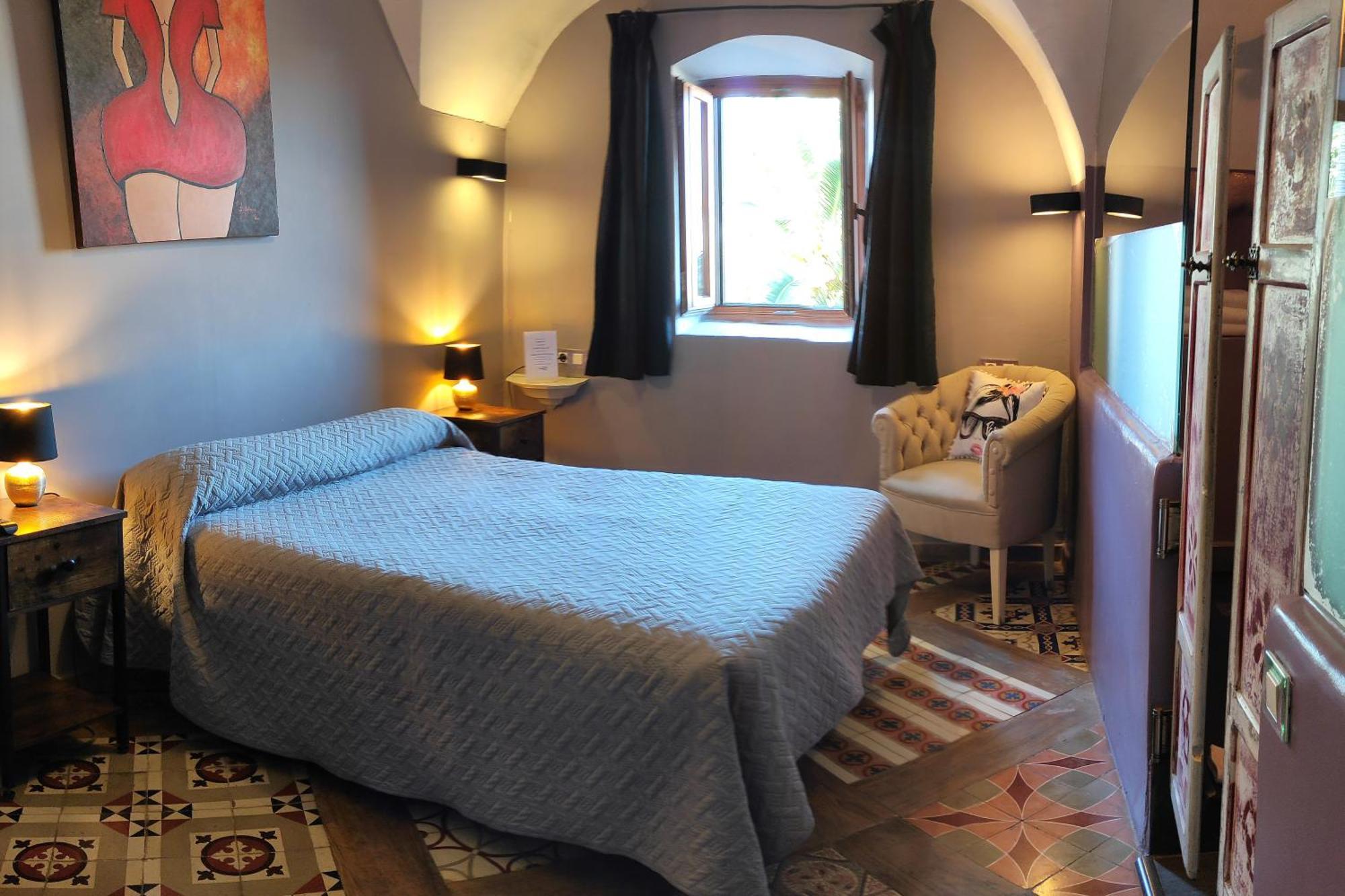 Hotel La Boheme Caces Екстериор снимка