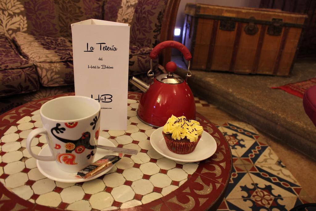 Hotel La Boheme Caces Екстериор снимка
