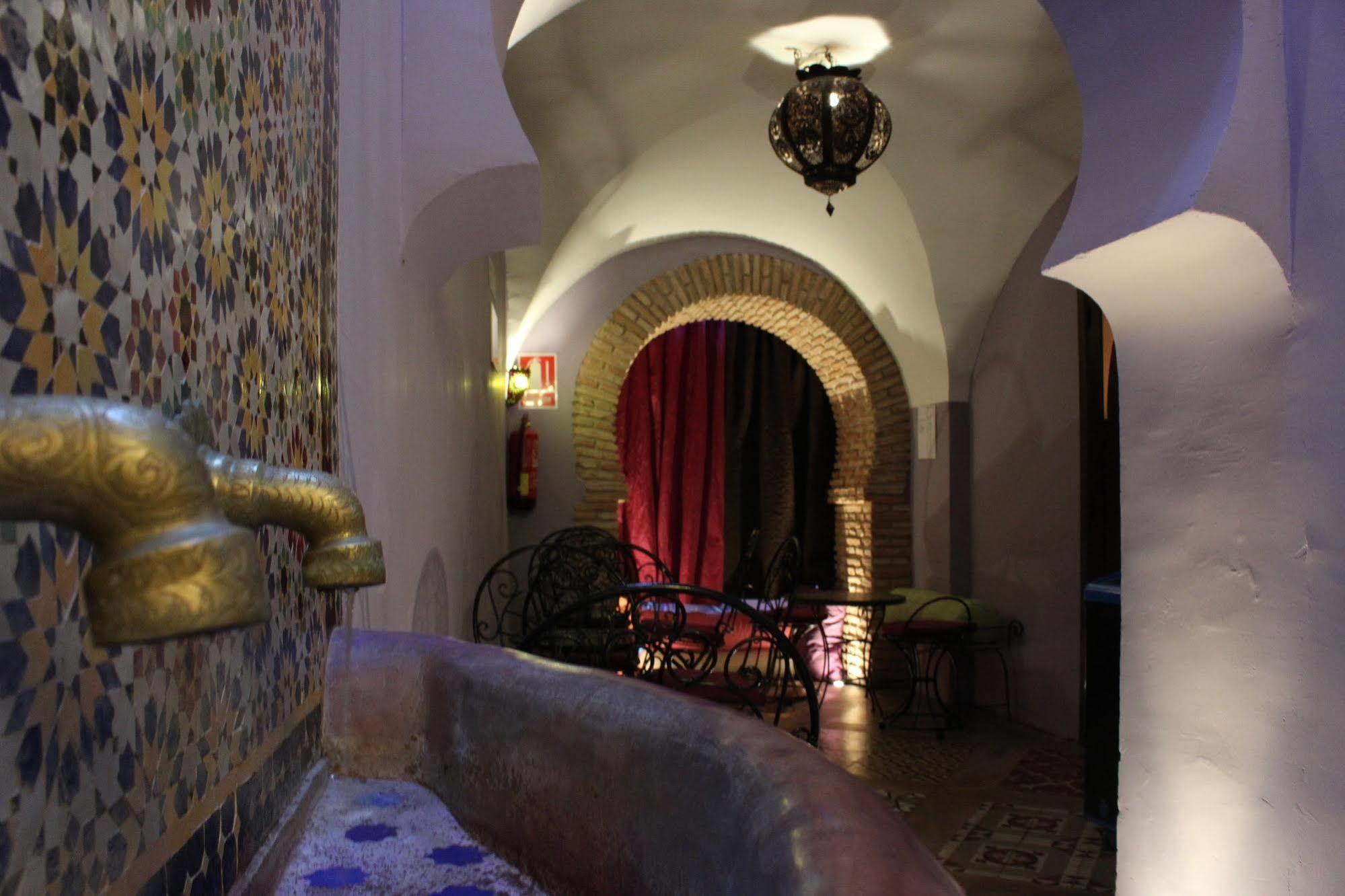 Hotel La Boheme Caces Екстериор снимка